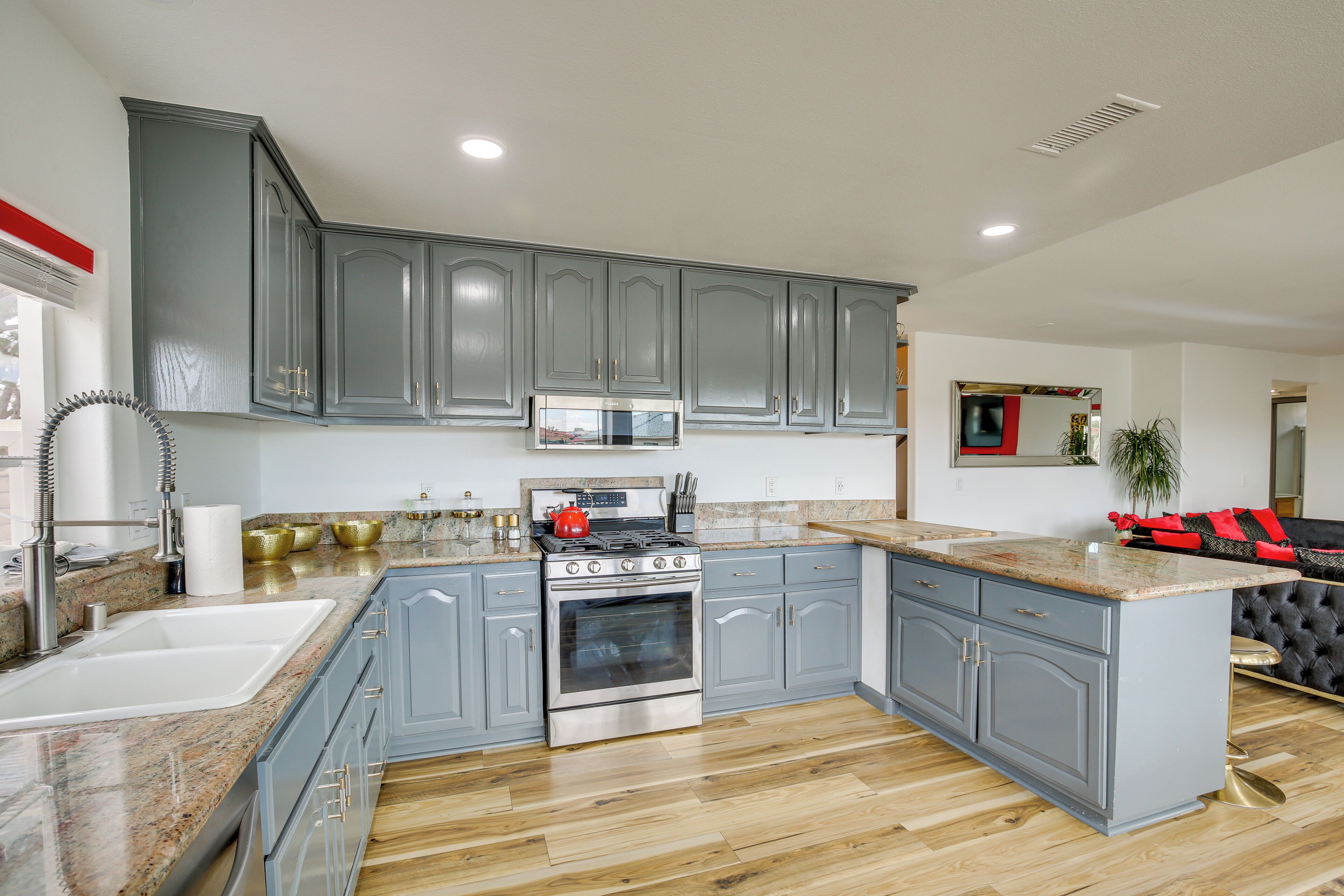 House (4 Bedrooms) | Interior