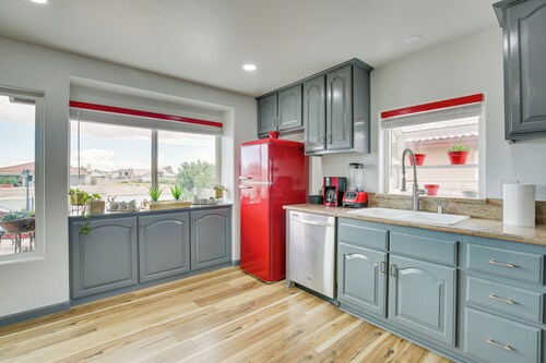 Family Helendale Home - Private Dock & Fire Pit!