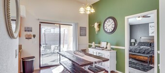 Inviting Bullhead City Gem: 3 Mi to Colorado River