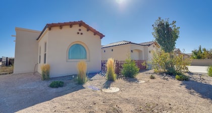 Serene Rio Rancho Home w/ Patio, 5 Mi to Hospitals