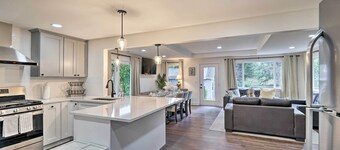 เด็ค + เกมรูม: เรดมอนด์ โฮม ~ 17 ไมล์ ถึง ซีแอตเทิล