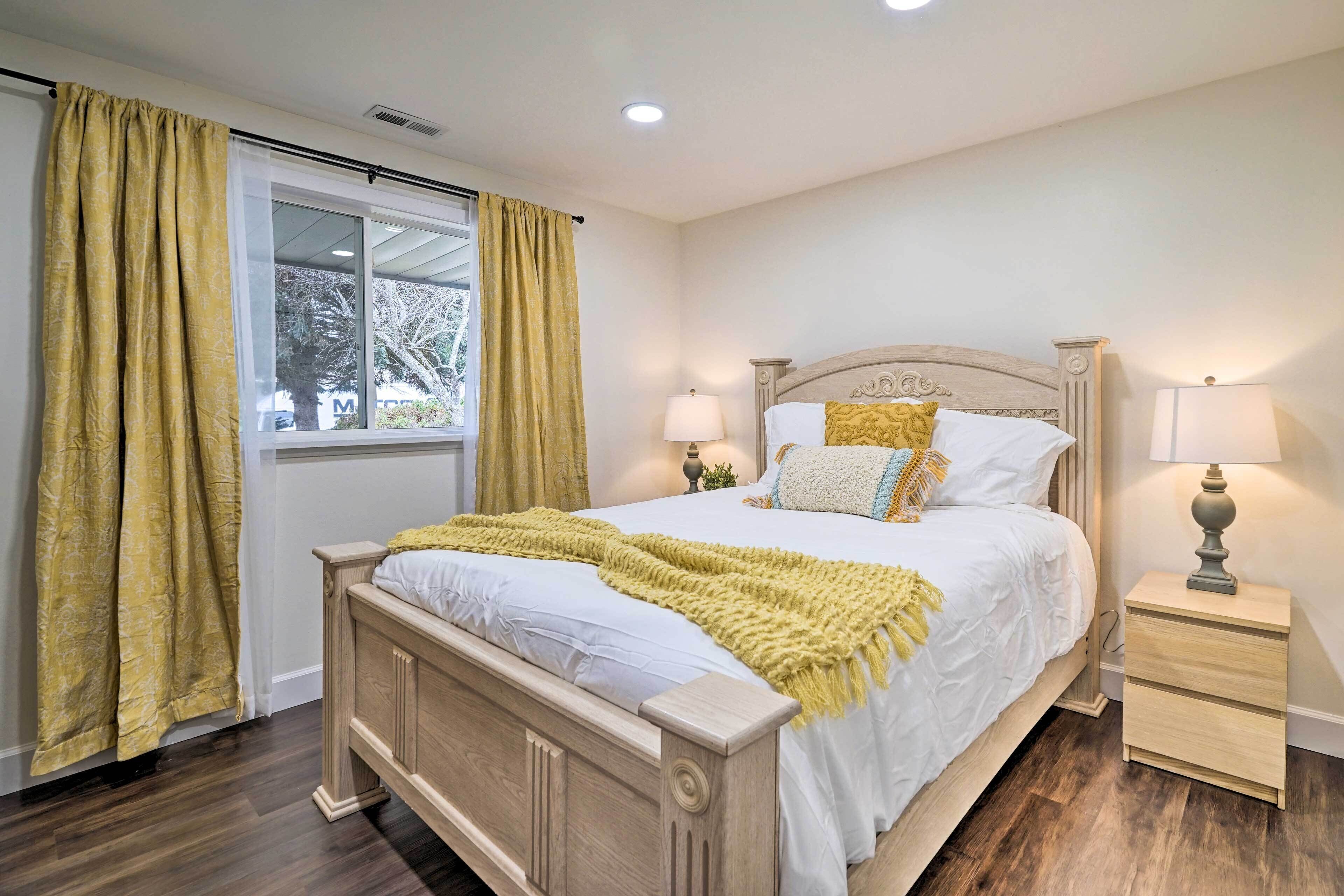 House (5 Bedrooms) | Interior