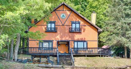 'buckhorn' - Slopeside Iron River Cabin w/ Sauna