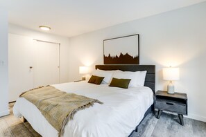 House (3 Bedrooms) | 3 bedrooms, laptop workspace, iron/ironing board, bed sheets