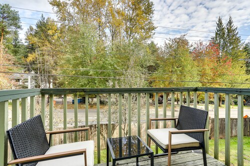 Beautiful Kenmore Retreat Near Marina & Beach!