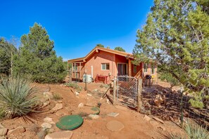 Exterior - Kanab Studio Escape: Stargaze, Hike, Relax! (Kanab)