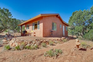 Exterior - Kanab Studio Escape: Stargaze, Hike, Relax! (Kanab)