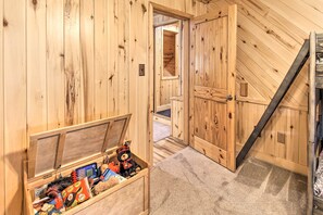 Interior - Newly Remodeled & Spacious Lakeside Retreat! (Lakeside)