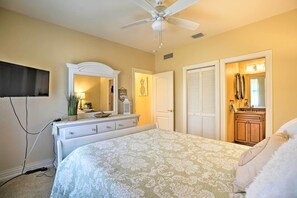 House (3 Bedrooms) | Interior - < 1 Mi to Beach w/ Pool & Lanai: Marco Island Home (Marco Island)