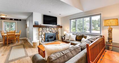 Condo w/ Deck & Grill < 5 Miles to Loon Mountain!