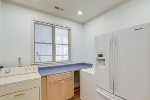 House (Multiple Bedrooms) | Interior
