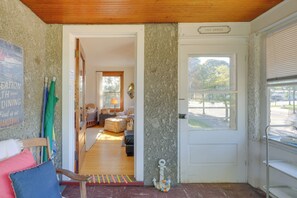 House (3 Bedrooms) | Interior - Vintage Charlevoix Home w/ Deck Near Round Lake! (Charlevoix)