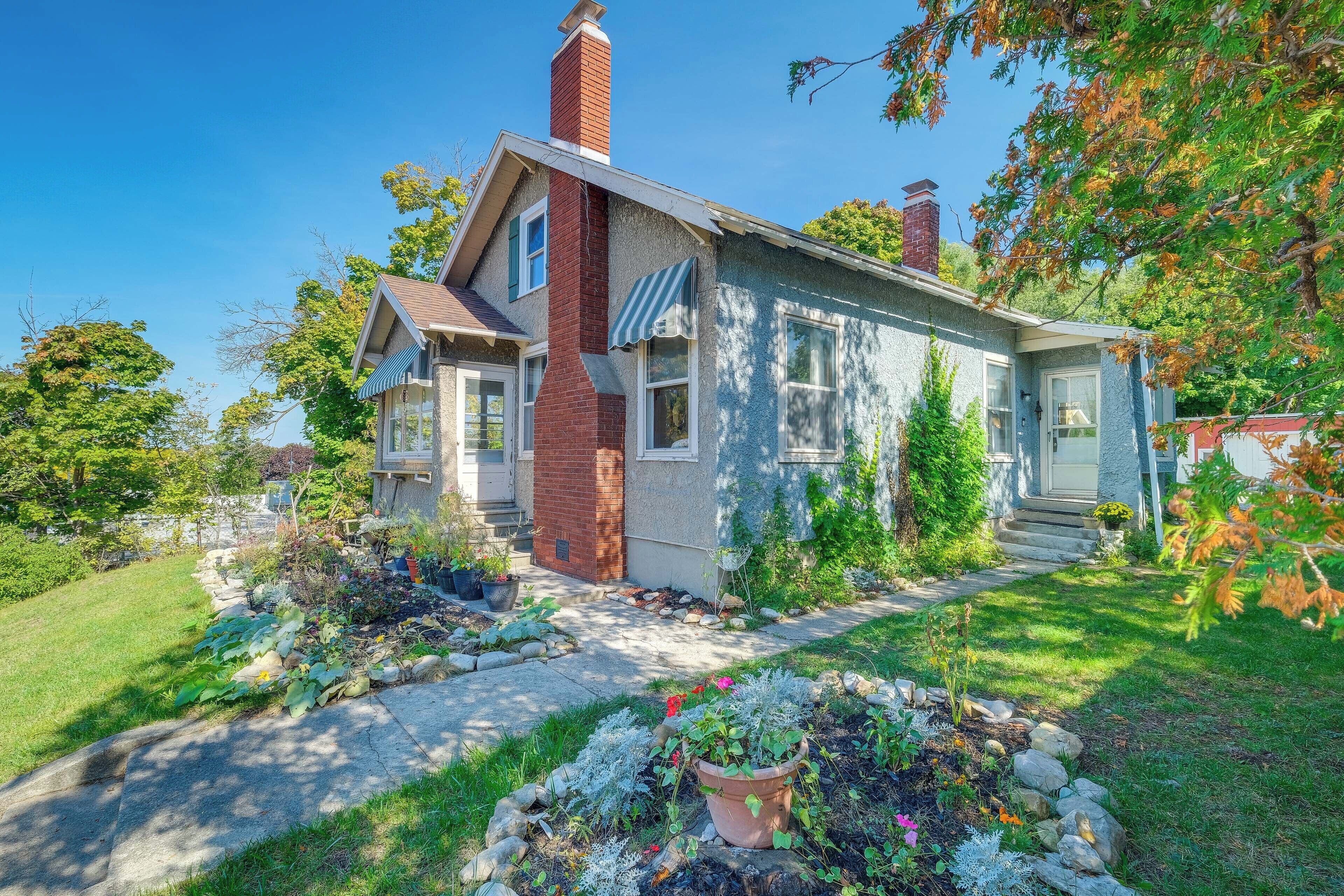 House (3 Bedrooms) | Front of property