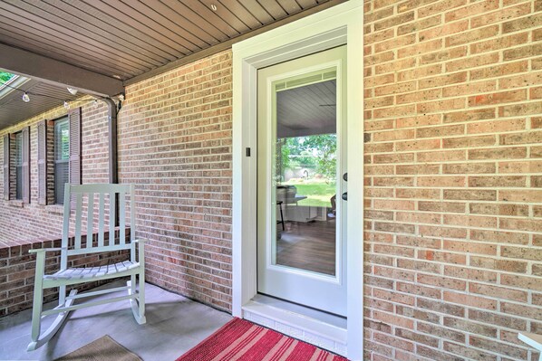 Apartment (1 Bedroom) | Interior - Cozy Knoxville Apartment ~ 9 Mi to Downtown! (Knoxville)