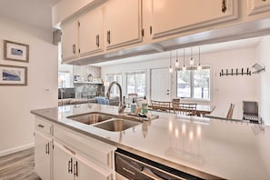 Apartment (3 Bedrooms) | Interior - Cozy East Vail Condo ~ 6 Mi to Vail Village! (Vail)