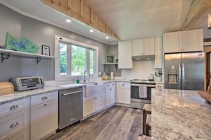 House (3 Bedrooms) | Interior - Lush Gilbert House w/ Outdoor Oasis on Lake Murray (Gilbert)