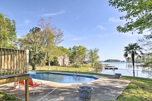 House (3 Bedrooms) | Interior - Lush Gilbert House w/ Outdoor Oasis on Lake Murray (Gilbert)