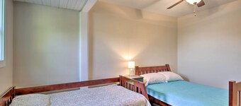 Lush Gilbert House w/ Outdoor Oasis on Lake Murray