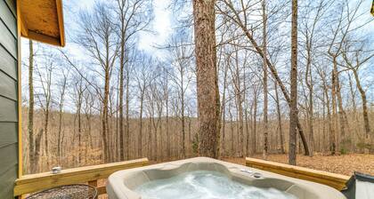 Tennessee Escape w/ Hot Tub & Fire Pit!
