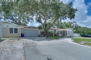 Apartment (0 Bedroom) | Interior - Clearwater Vacation Rental w/ Furnished Patio! (Clearwater)