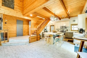 Microondas, horno, placa de cocina y lavavajillas