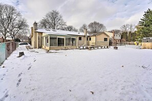 House (3 Bedrooms) | Interior - Updated Michigan House: 4 Mi to Plymouth (Livonia)