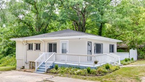 Exterior - Cozy North Carolina Getaway w/ Deck, Near Hiking! (Durham)