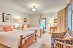 House (4 Bedrooms) | Interior - 1 Mi to Beech Mtn: Home w/ Furnished Deck (Banner Elk)