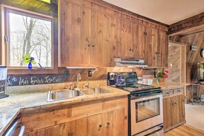 House (4 Bedrooms) | Interior - 1 Mi to Beech Mtn: Home w/ Furnished Deck (Banner Elk)