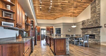 Mendenhall Valley Escape w/ Furnished Deck!