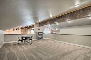 Apartment (5 Bedrooms) | Interior - Mendenhall Valley Escape w/ Furnished Deck! (Juneau)