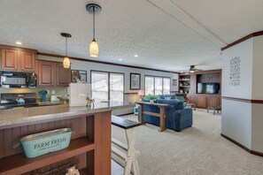 House (2 Bedrooms) | Interior