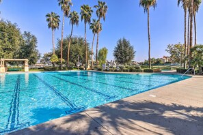 House (3 Bedrooms) | Interior - Family-friendly Getaway: Community Amenities! (Bakersfield)