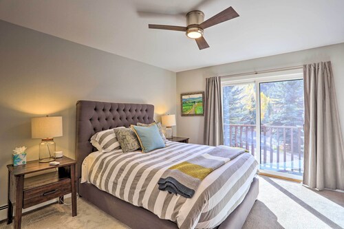 Roomy Avon Family Chalet w/ Hot Tub in Eaglevail!