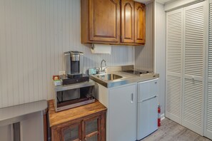 Apartment (0 Bedroom) | Interior