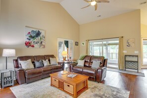 House (3 Bedrooms) | Front of property - Mccormick Home: Monticello Golf Club Getaway! (McCormick)