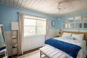 2 bedrooms, desk, iron/ironing board, free WiFi