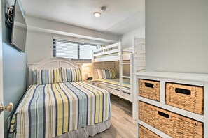 Apartment (2 Bedrooms) | Interior - Remodeled Oceanfront Condo in Myrtle Beach! (Myrtle Beach)