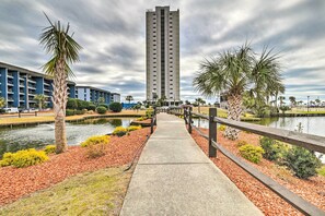 Apartment (2 Bedrooms) | Interior - Remodeled Oceanfront Condo in Myrtle Beach! (Myrtle Beach)