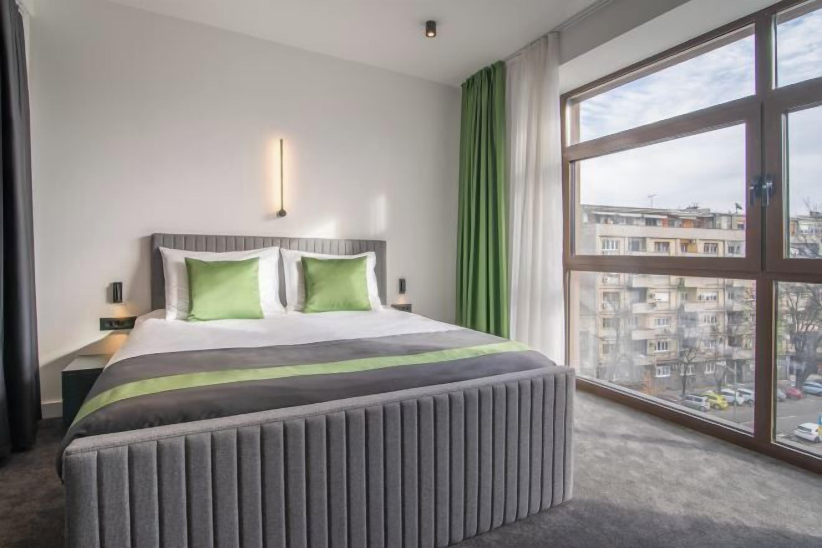 Minibar, in-room safe, desk, soundproofing