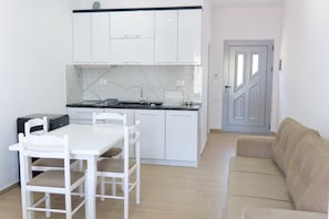 Deluxe Apartment with Sea View | Free WiFi - Lux Apartments (Ksamil)