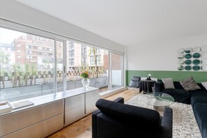 Leilighet – basic, 1 kingsize-seng | Oppholdsområde