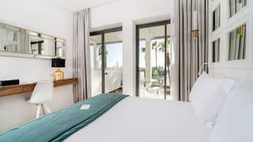 Suite Deluxe Grand Lit - Queen Size | 1 間臥室、高級寢具、舒適加層、迷你吧