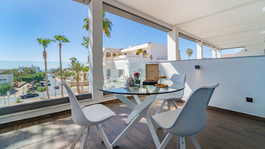 Petit Palace Suites Hotel