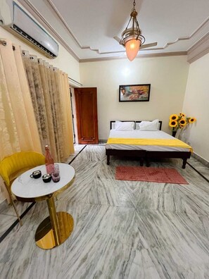 5 chambres, Wi-Fi gratuit, draps fournis