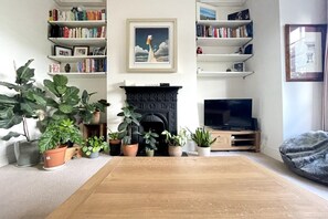 Basic Apartment, 1 King Bed | Living area | TV - Stylish & Peaceful 1 Bedroom Flat, Clapham! (London)
