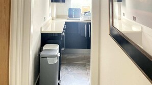 Eenvoudig appartement, 1 kingsize bed | Interieur