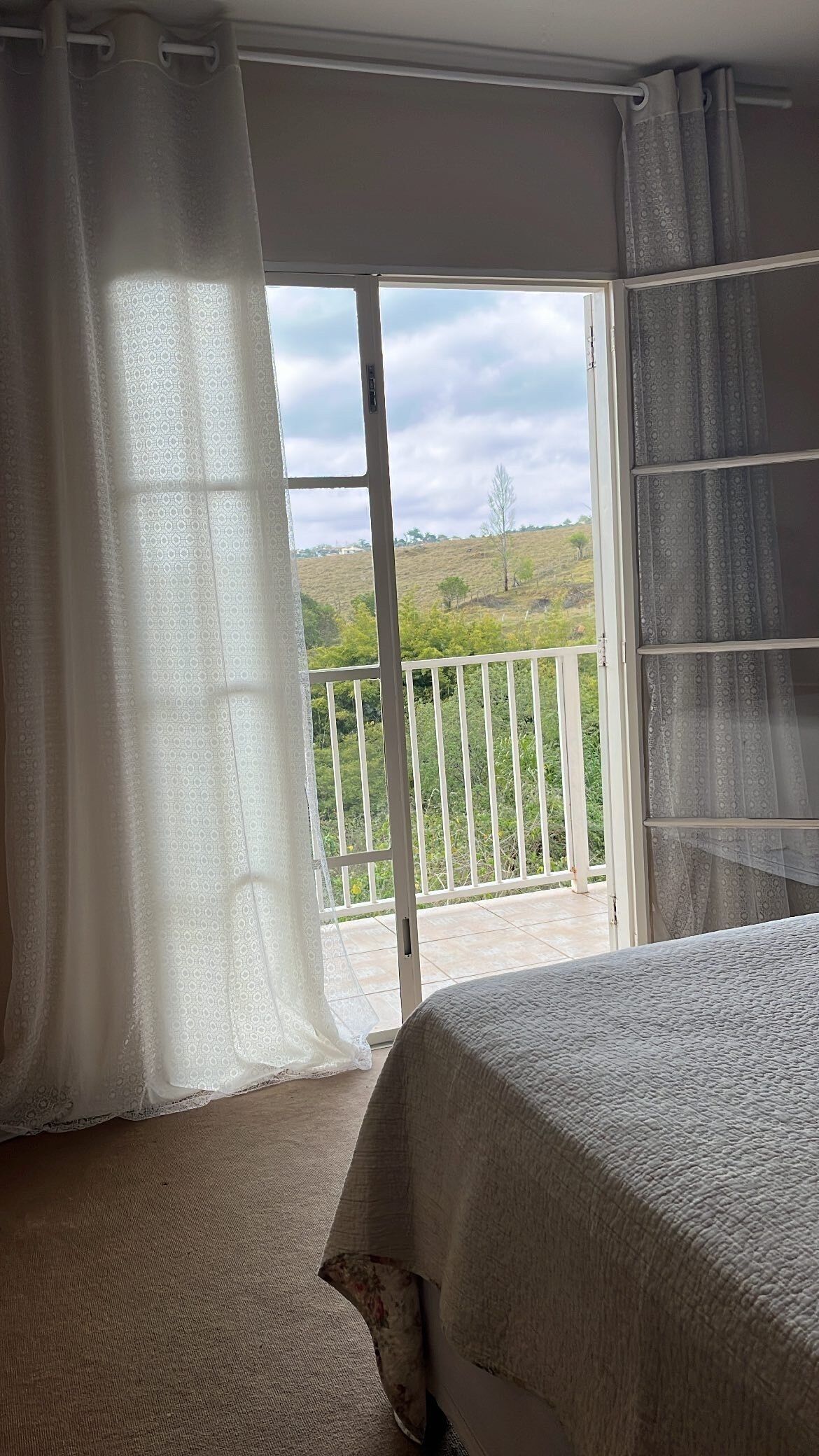 3 quartos, ferros/tábuas de passar roupa, Wi-Fi, roupa de cama