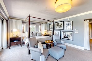 3 slaapkamers, een strijkplank/strijkijzer, internet, beddengoed