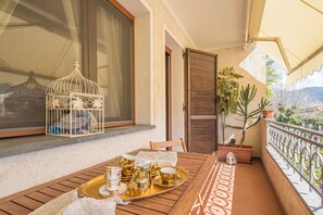 Căn hộ | Ban công